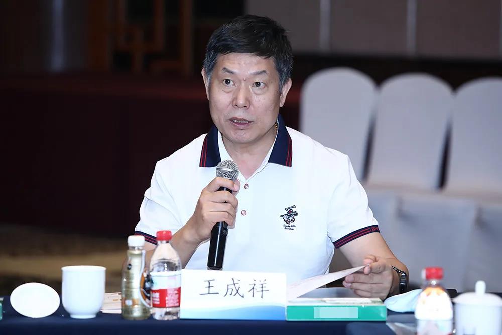 北(běi)京康衆時(shí)代助力“呼吸領域産品定位暨臨床研究方案專家(jiā)論證會(huì)” 順利召開(kāi)