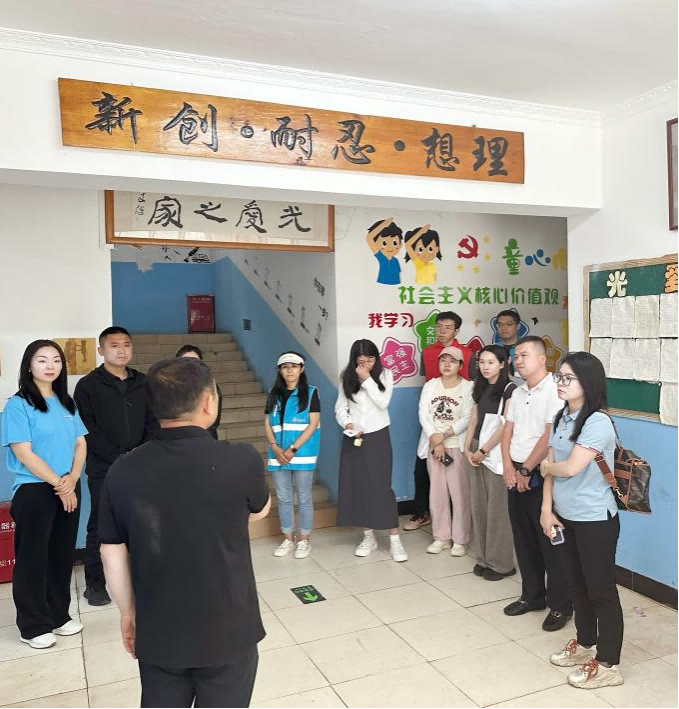 黨建引領聚合力,紅(hóng)色精神潤童心——康衆集團黨支部積極參與中關村(cūn)豐台科(kē)技(jì)園區(qū)黨群捐贈活動 黨建引領聚合力,紅(hóng)色精神潤童心——康衆集團黨支部積極參與中關村(cūn)豐台科(kē)技(jì)園區(qū)黨群捐贈活動