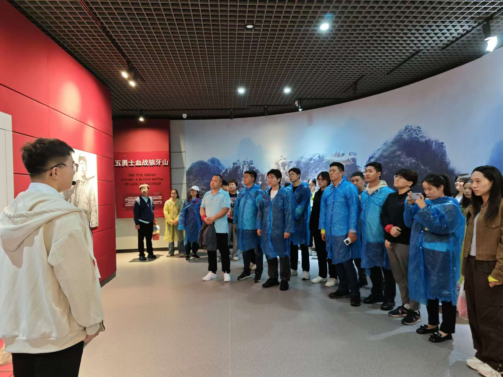 “緬懷狼牙山(shān)烈士 傳承紅(hóng)色革命基因”——康衆集團黨支部赴狼牙山(shān)紅(hóng)色景區(qū)開(kāi)展主題黨日(rì)活動