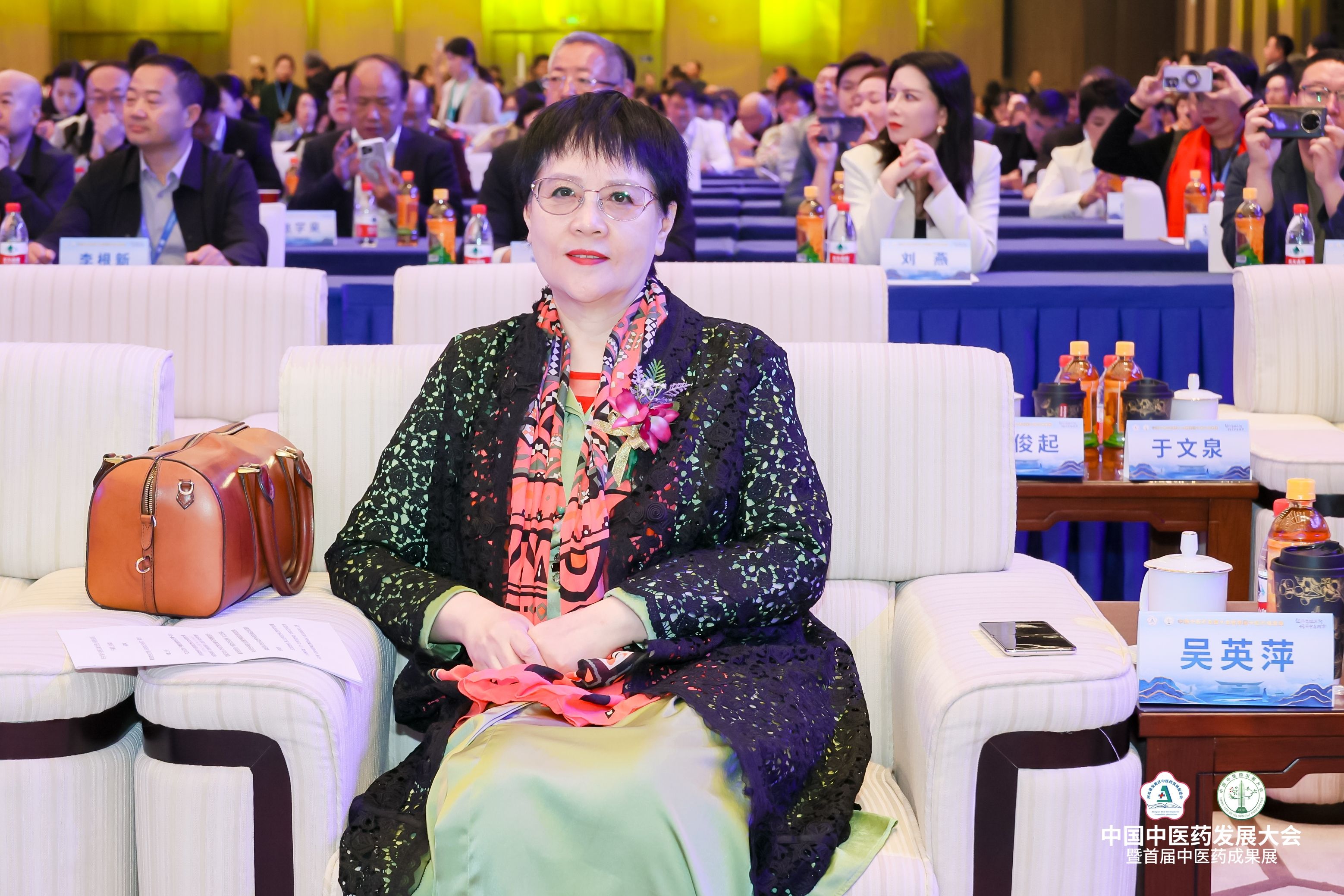 康衆集團與雄促會(huì)達成戰略合作(zuò)，正式成為(wèi)副會(huì)長(cháng)單位，攜手助力中醫(yī)藥高(gāo)質量發展！