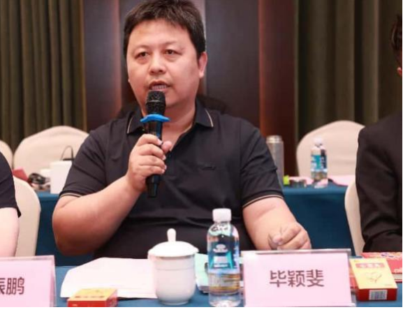 《心寶丸臨床應用(yòng)專家(jiā)共識》第一(yī)次專家(jiā)討(tǎo)論會(huì)順利召開(kāi)